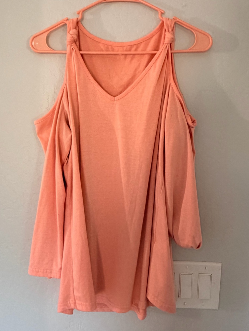 Women's Peach Cold-Shoulder V-Neck Top